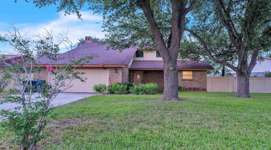 901 Eden Ln, LAREDO, Texas 78045, 3 Bedrooms Bedrooms, 7 Rooms Rooms,2 BathroomsBathrooms,Residential,For Rent,901 Eden Ln,20252800