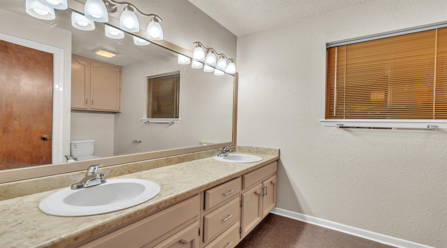 901 Eden Ln, LAREDO, Texas 78045, 3 Bedrooms Bedrooms, 7 Rooms Rooms,2 BathroomsBathrooms,Residential,For Rent,901 Eden Ln,20252800
