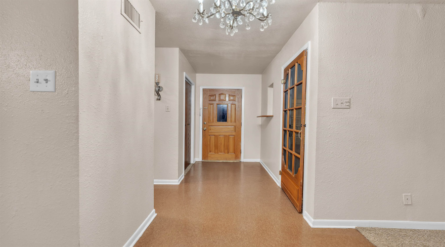 901 Eden Ln, LAREDO, Texas 78045, 3 Bedrooms Bedrooms, 7 Rooms Rooms,2 BathroomsBathrooms,Residential,For Rent,901 Eden Ln,20252800