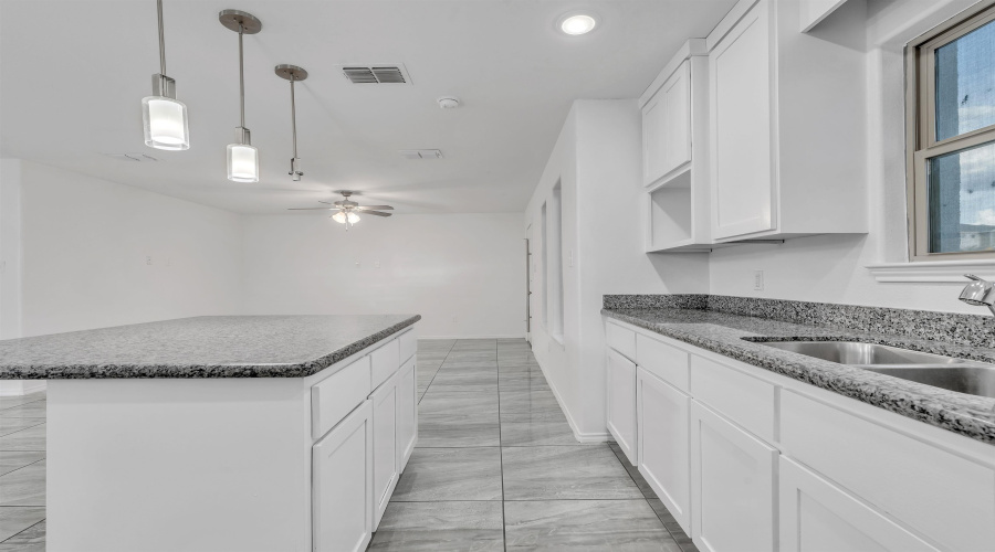 3612 Octavia Dr., Laredo, Texas 78046, 3 Bedrooms Bedrooms, 5 Rooms Rooms,2 BathroomsBathrooms,Residential,For Sale,3612 Octavia Dr.,20252801