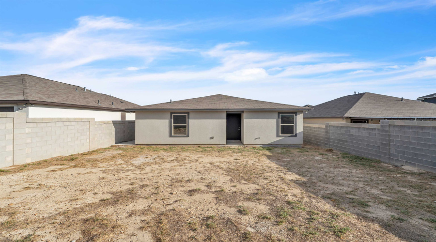 3612 Octavia Dr., Laredo, Texas 78046, 3 Bedrooms Bedrooms, 5 Rooms Rooms,2 BathroomsBathrooms,Residential,For Sale,3612 Octavia Dr.,20252801