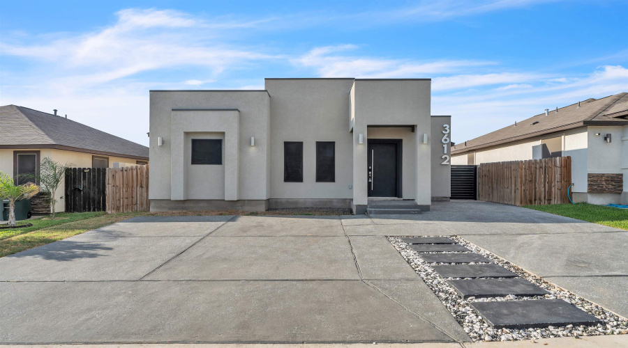 3612 Octavia Dr., Laredo, Texas 78046, 3 Bedrooms Bedrooms, 5 Rooms Rooms,2 BathroomsBathrooms,Residential,For Sale,3612 Octavia Dr.,20252801