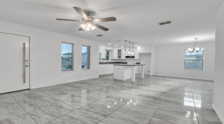 3612 Octavia Dr., Laredo, Texas 78046, 3 Bedrooms Bedrooms, 5 Rooms Rooms,2 BathroomsBathrooms,Residential,For Sale,3612 Octavia Dr.,20252801