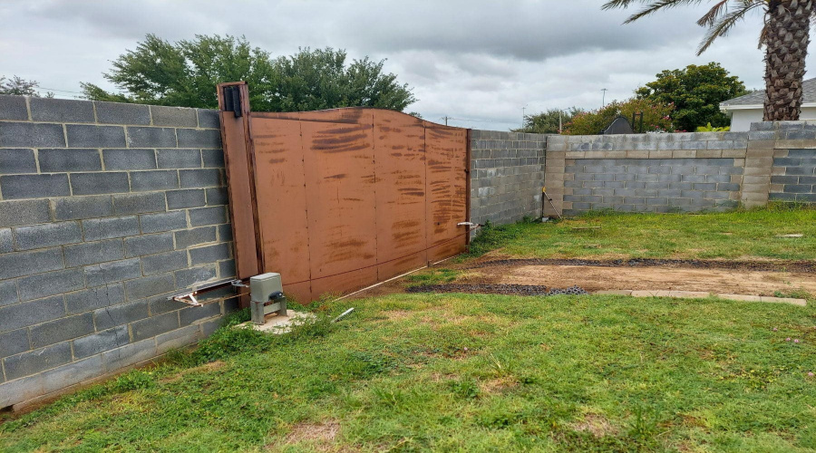 2802 Don Sergio Dr, Laredo, Texas 78045, 3 Bedrooms Bedrooms, 8 Rooms Rooms,2 BathroomsBathrooms,Residential,For Rent,2802 Don Sergio Dr,20252803