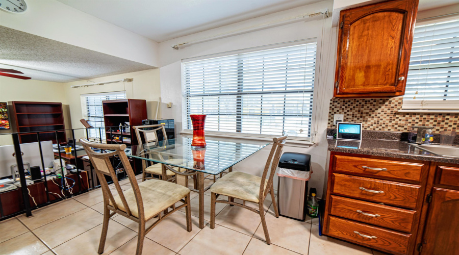 173 Arizona Lp, Laredo, Texas 78041, 4 Bedrooms Bedrooms, 8 Rooms Rooms,2 BathroomsBathrooms,Residential,For Sale,173 Arizona Lp,20252818