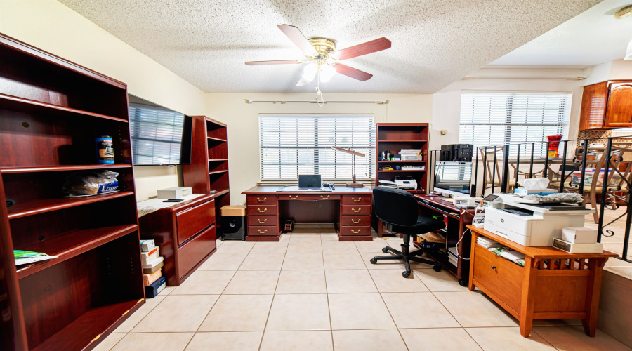 173 Arizona Lp, Laredo, Texas 78041, 4 Bedrooms Bedrooms, 8 Rooms Rooms,2 BathroomsBathrooms,Residential,For Sale,173 Arizona Lp,20252818