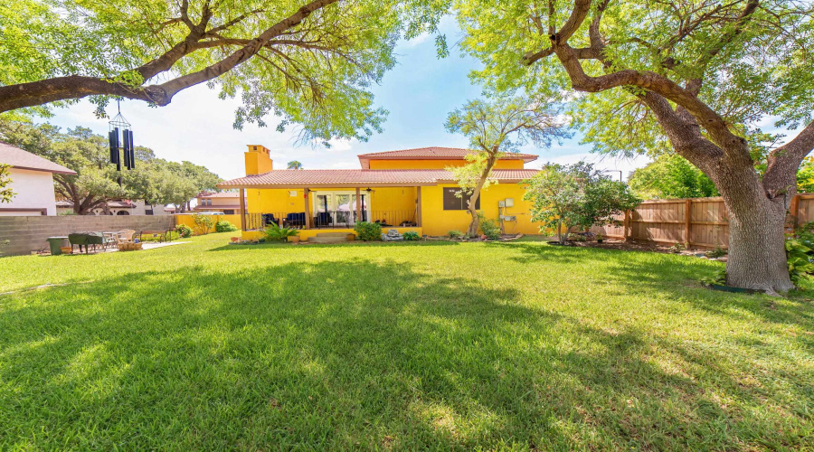 173 Arizona Lp, Laredo, Texas 78041, 4 Bedrooms Bedrooms, 8 Rooms Rooms,2 BathroomsBathrooms,Residential,For Sale,173 Arizona Lp,20252818