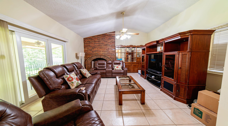 173 Arizona Lp, Laredo, Texas 78041, 4 Bedrooms Bedrooms, 8 Rooms Rooms,2 BathroomsBathrooms,Residential,For Sale,173 Arizona Lp,20252818