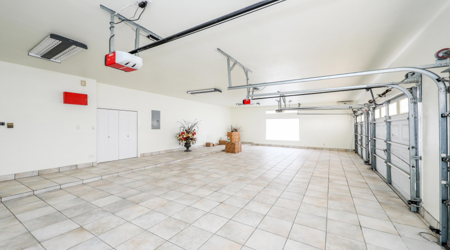 314 Bordeaux Dr, Laredo, Texas 78041, 4 Bedrooms Bedrooms, 11 Rooms Rooms,4 BathroomsBathrooms,Residential,For Sale,314 Bordeaux Dr,20252820