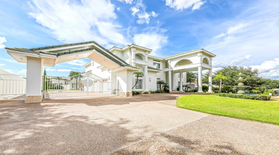 314 Bordeaux Dr, Laredo, Texas 78041, 4 Bedrooms Bedrooms, 11 Rooms Rooms,4 BathroomsBathrooms,Residential,For Sale,314 Bordeaux Dr,20252820