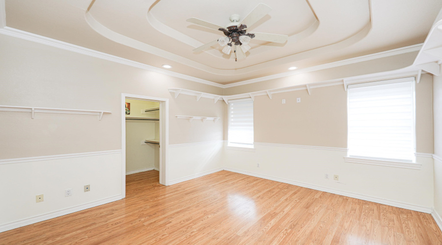 314 Bordeaux Dr, Laredo, Texas 78041, 4 Bedrooms Bedrooms, 11 Rooms Rooms,4 BathroomsBathrooms,Residential,For Sale,314 Bordeaux Dr,20252820