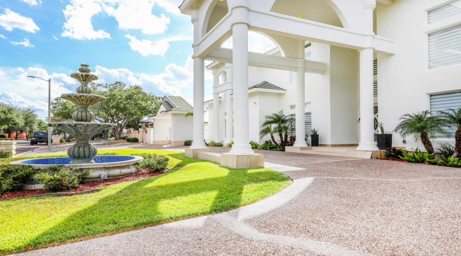 314 Bordeaux Dr, Laredo, Texas 78041, 4 Bedrooms Bedrooms, 11 Rooms Rooms,4 BathroomsBathrooms,Residential,For Sale,314 Bordeaux Dr,20252820