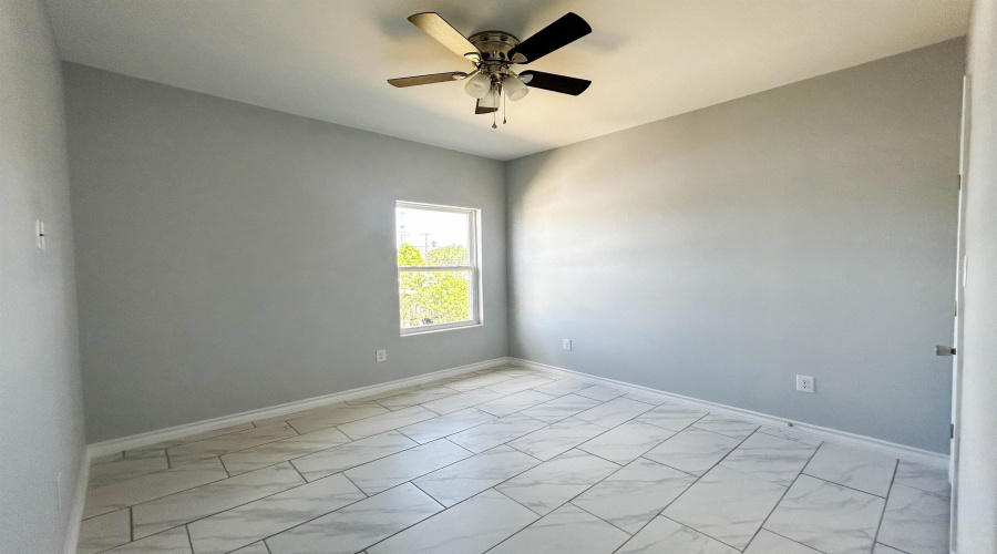 615 E Lane St, Laredo, Texas 78040, 2 Bedrooms Bedrooms, 3 Rooms Rooms,1 BathroomBathrooms,Residential,For Rent,615 E Lane St,20252830