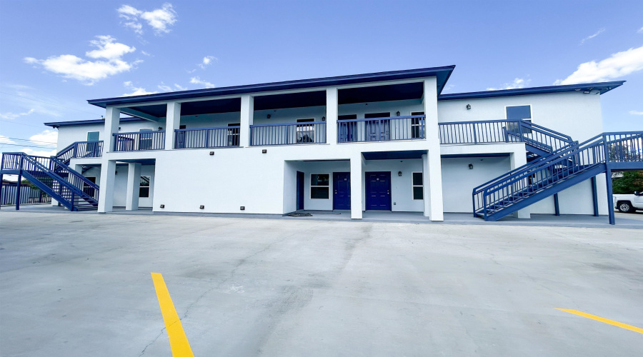 615 E Lane St, Laredo, Texas 78040, 2 Bedrooms Bedrooms, 3 Rooms Rooms,1 BathroomBathrooms,Residential,For Rent,615 E Lane St,20252830