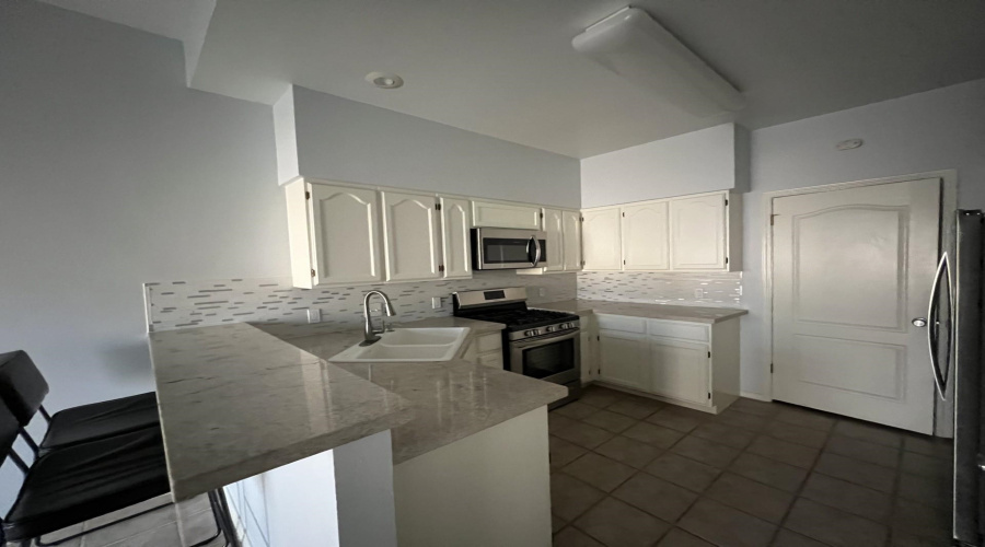 510 Shiloh Dr, Laredo, Texas 78045, 3 Bedrooms Bedrooms, 6 Rooms Rooms,2 BathroomsBathrooms,Residential,For Rent,510 Shiloh Dr,20252862