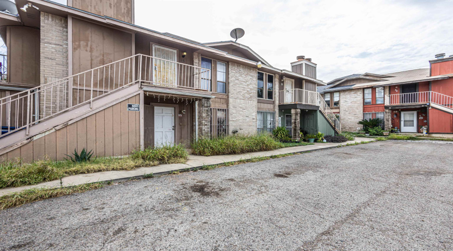 412 Gale St, LAREDO, Texas 78041, 2 Bedrooms Bedrooms, 4 Rooms Rooms,1 BathroomBathrooms,Residential,For Rent,412 Gale St,20252865 412 Gale St, LAREDO, Texas 78041, 2 Bedrooms Bedrooms, 4 Rooms Rooms,1 BathroomBathrooms,Residential,For Rent,412 Gale St,20252865