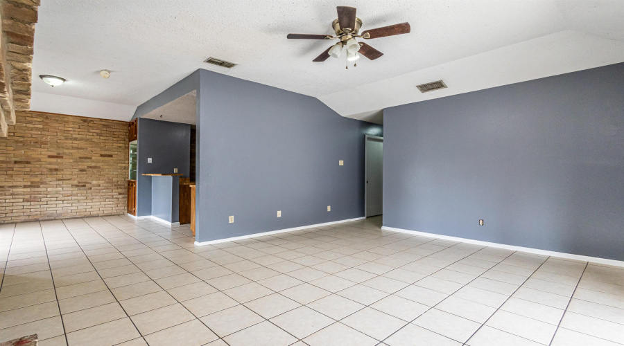 412 Gale St, LAREDO, Texas 78041, 2 Bedrooms Bedrooms, 4 Rooms Rooms,1 BathroomBathrooms,Residential,For Rent,412 Gale St,20252865 412 Gale St, LAREDO, Texas 78041, 2 Bedrooms Bedrooms, 4 Rooms Rooms,1 BathroomBathrooms,Residential,For Rent,412 Gale St,20252865