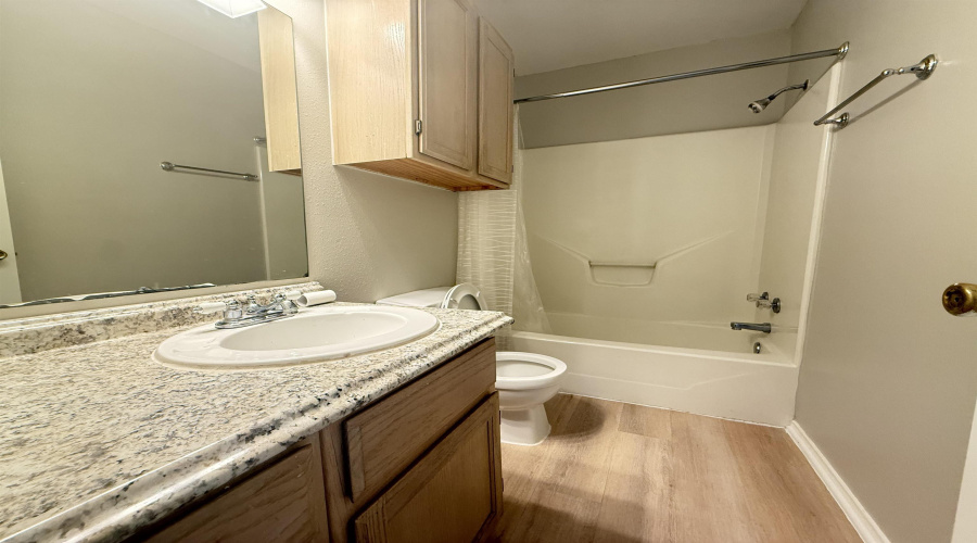 8915 McPherson Rd, laredo, Texas 78045, 2 Bedrooms Bedrooms, 4 Rooms Rooms,2 BathroomsBathrooms,Residential,For Rent,8915 McPherson Rd,20252878