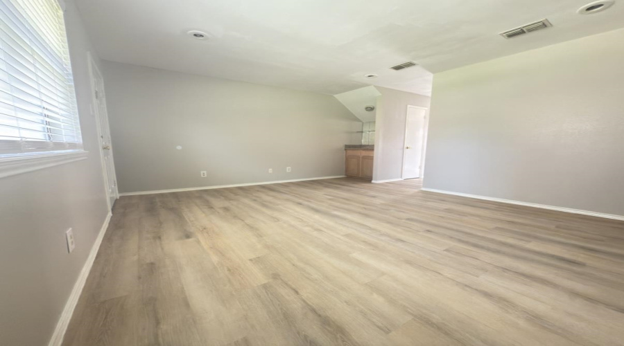 8915 McPherson Rd, laredo, Texas 78045, 2 Bedrooms Bedrooms, 4 Rooms Rooms,2 BathroomsBathrooms,Residential,For Rent,8915 McPherson Rd,20252878