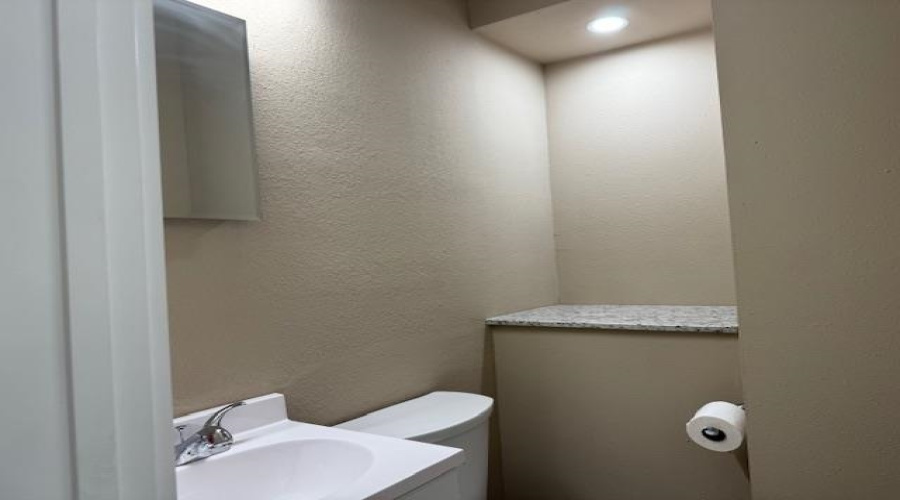 3204 Cortez St, Laredo TX, Texas 78040, 2 Bedrooms Bedrooms, 5 Rooms Rooms,2 BathroomsBathrooms,Residential,For Sale,3204 Cortez St,20252906