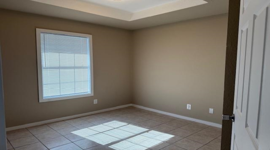 3204 Cortez St, Laredo TX, Texas 78040, 2 Bedrooms Bedrooms, 5 Rooms Rooms,2 BathroomsBathrooms,Residential,For Sale,3204 Cortez St,20252906