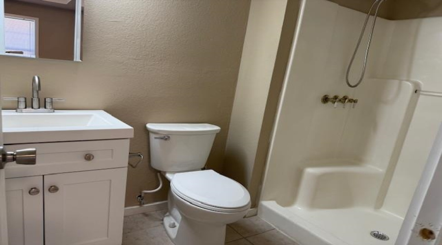 3204 Cortez St, Laredo TX, Texas 78040, 2 Bedrooms Bedrooms, 5 Rooms Rooms,2 BathroomsBathrooms,Residential,For Sale,3204 Cortez St,20252906