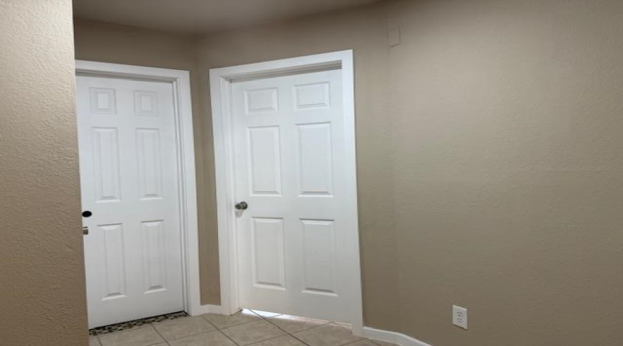 3204 Cortez St, Laredo TX, Texas 78040, 2 Bedrooms Bedrooms, 5 Rooms Rooms,2 BathroomsBathrooms,Residential,For Sale,3204 Cortez St,20252906