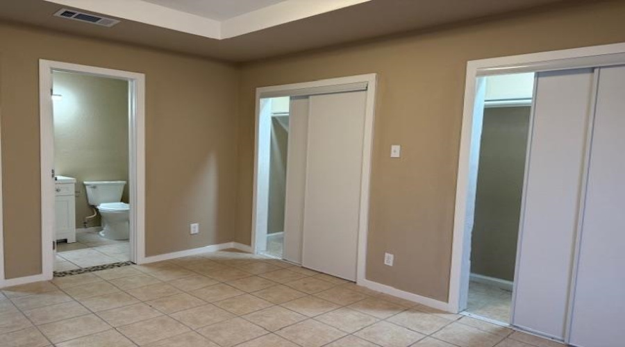 3204 Cortez St, Laredo TX, Texas 78040, 2 Bedrooms Bedrooms, 5 Rooms Rooms,2 BathroomsBathrooms,Residential,For Sale,3204 Cortez St,20252906