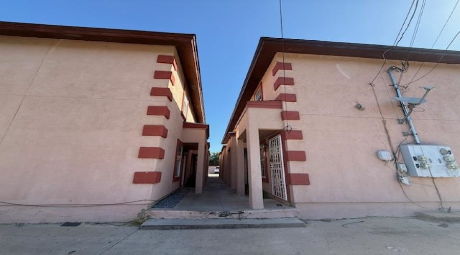 3204 Cortez St, Laredo TX, Texas 78040, 2 Bedrooms Bedrooms, 5 Rooms Rooms,2 BathroomsBathrooms,Residential,For Sale,3204 Cortez St,20252906