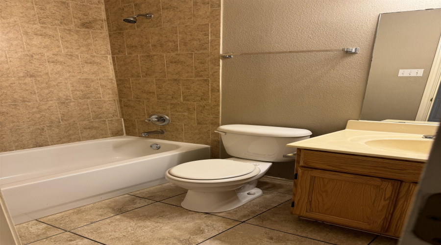 516 Valdosa Dr, Laredo, Texas 78043, 3 Bedrooms Bedrooms, 5 Rooms Rooms,2 BathroomsBathrooms,Residential,For Sale,516 Valdosa Dr,20252916