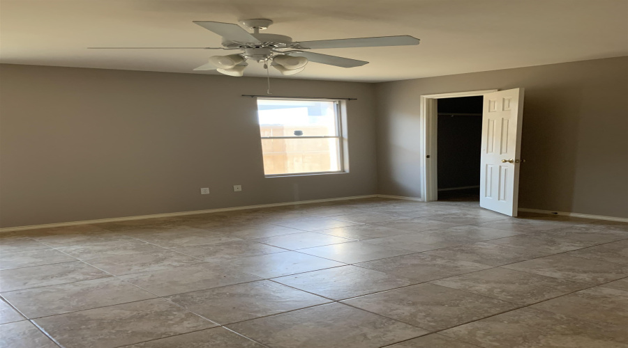 516 Valdosa Dr, Laredo, Texas 78043, 3 Bedrooms Bedrooms, 5 Rooms Rooms,2 BathroomsBathrooms,Residential,For Sale,516 Valdosa Dr,20252916