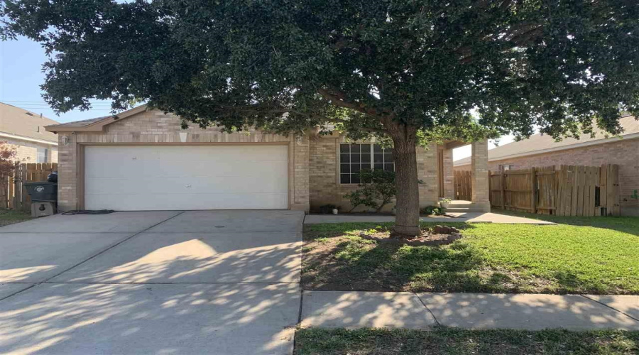 516 Valdosa Dr, Laredo, Texas 78043, 3 Bedrooms Bedrooms, 5 Rooms Rooms,2 BathroomsBathrooms,Residential,For Sale,516 Valdosa Dr,20252916