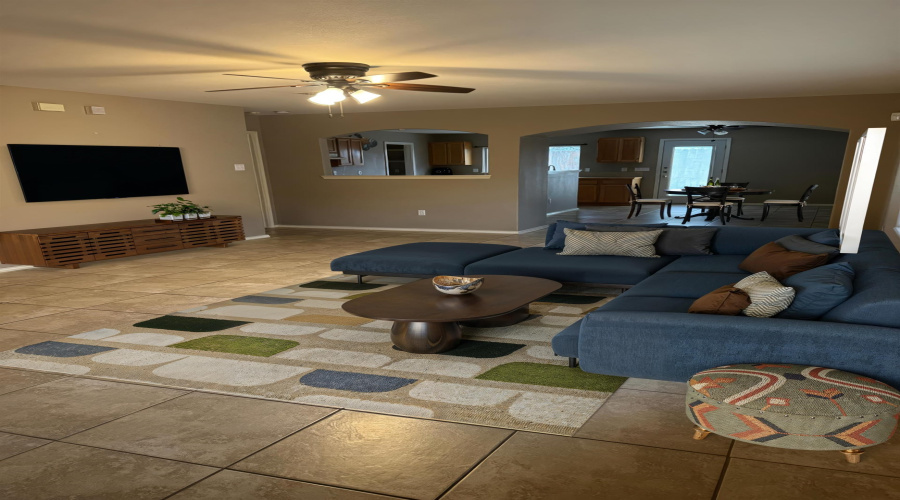 516 Valdosa Dr, Laredo, Texas 78043, 3 Bedrooms Bedrooms, 5 Rooms Rooms,2 BathroomsBathrooms,Residential,For Sale,516 Valdosa Dr,20252916