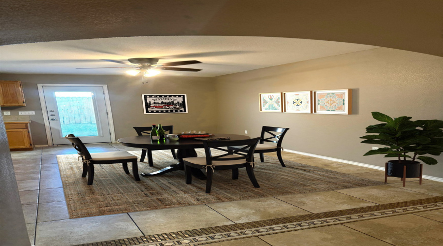 516 Valdosa Dr, Laredo, Texas 78043, 3 Bedrooms Bedrooms, 5 Rooms Rooms,2 BathroomsBathrooms,Residential,For Sale,516 Valdosa Dr,20252916