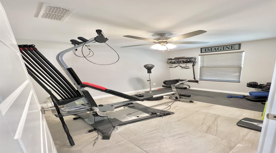 408 Graneros Ave., Laredo, Texas 78043, 4 Bedrooms Bedrooms, 6 Rooms Rooms,2 BathroomsBathrooms,Residential,For Sale,408 Graneros Ave.,20252923