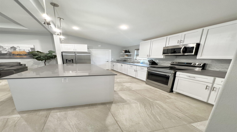408 Graneros Ave., Laredo, Texas 78043, 4 Bedrooms Bedrooms, 6 Rooms Rooms,2 BathroomsBathrooms,Residential,For Sale,408 Graneros Ave.,20252923