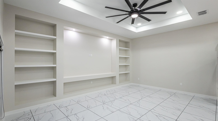 3702 Yoyis St., Laredo, Texas 78046, 3 Bedrooms Bedrooms, 5 Rooms Rooms,2 BathroomsBathrooms,Residential,For Sale,3702 Yoyis St.,20252924