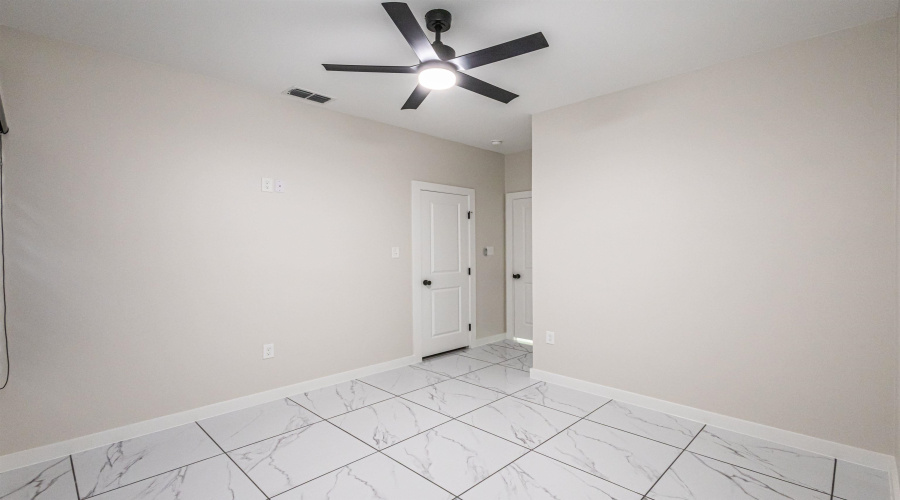 3702 Yoyis St., Laredo, Texas 78046, 3 Bedrooms Bedrooms, 5 Rooms Rooms,2 BathroomsBathrooms,Residential,For Sale,3702 Yoyis St.,20252924