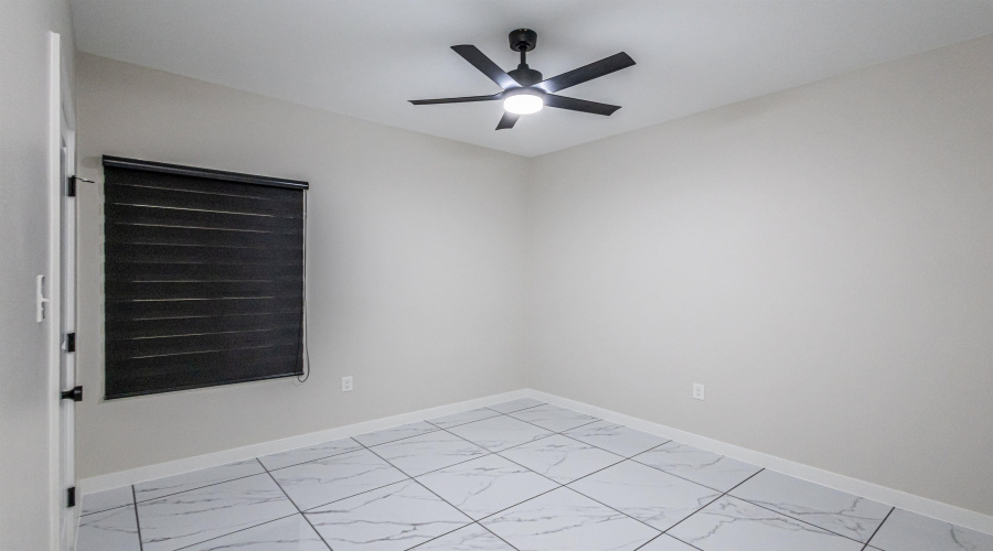 3702 Yoyis St., Laredo, Texas 78046, 3 Bedrooms Bedrooms, 5 Rooms Rooms,2 BathroomsBathrooms,Residential,For Sale,3702 Yoyis St.,20252924