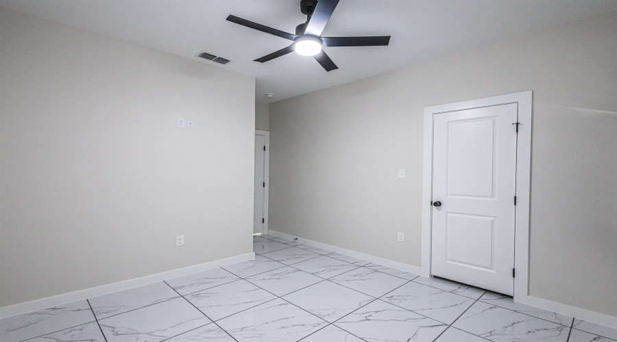 3702 Yoyis St., Laredo, Texas 78046, 3 Bedrooms Bedrooms, 5 Rooms Rooms,2 BathroomsBathrooms,Residential,For Sale,3702 Yoyis St.,20252924