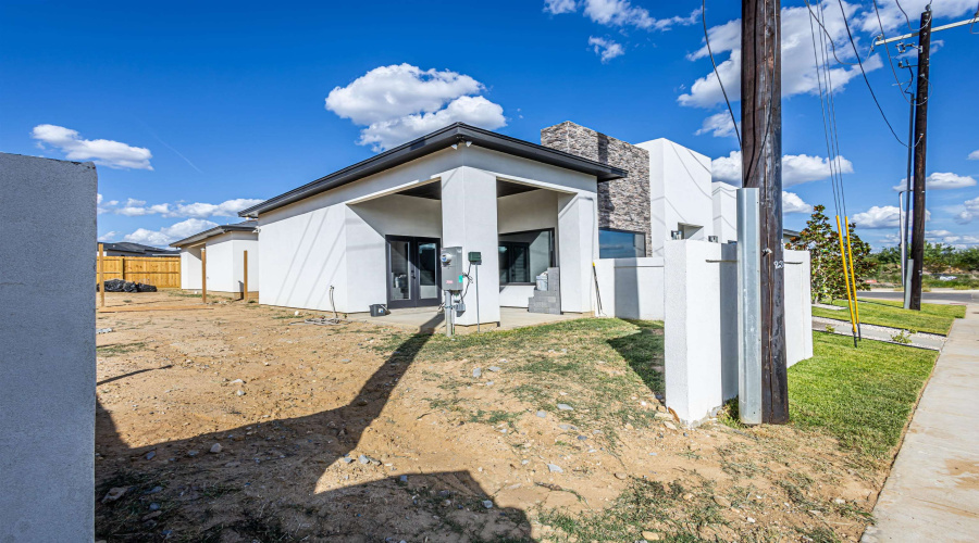 3702 Yoyis St., Laredo, Texas 78046, 3 Bedrooms Bedrooms, 5 Rooms Rooms,2 BathroomsBathrooms,Residential,For Sale,3702 Yoyis St.,20252924