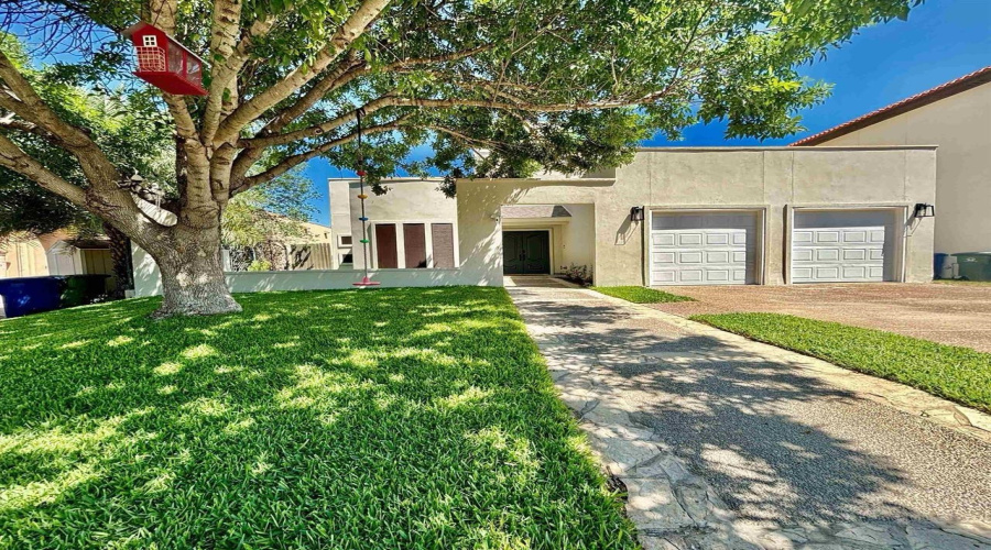 234 Middleston Dr, Laredo, Texas 78045, 4 Bedrooms Bedrooms, 10 Rooms Rooms,3 BathroomsBathrooms,Residential,For Sale,234 Middleston Dr,20252961