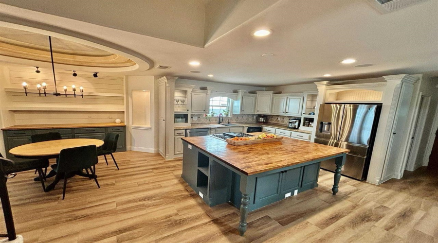 234 Middleston Dr, Laredo, Texas 78045, 4 Bedrooms Bedrooms, 10 Rooms Rooms,3 BathroomsBathrooms,Residential,For Sale,234 Middleston Dr,20252961