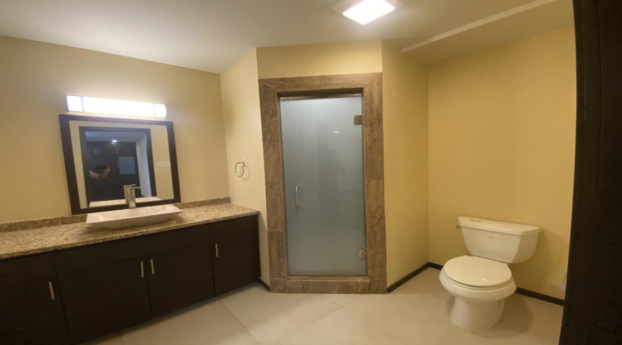 8916 Siller Lp, LAREDO, Texas 78045, 4 Bedrooms Bedrooms, 6 Rooms Rooms,3 BathroomsBathrooms,Residential,For Sale,8916 Siller Lp,20253180