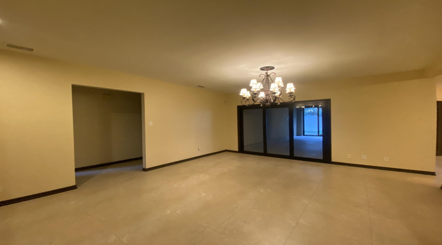 8916 Siller Lp, LAREDO, Texas 78045, 4 Bedrooms Bedrooms, 6 Rooms Rooms,3 BathroomsBathrooms,Residential,For Sale,8916 Siller Lp,20253180