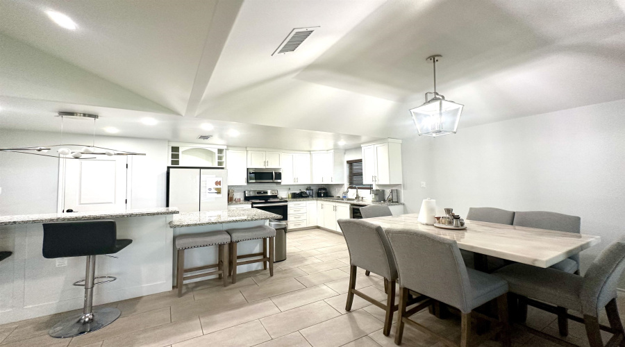 1414 Ocaso Dr., Laredo, Texas 78045, 4 Bedrooms Bedrooms, 6 Rooms Rooms,2 BathroomsBathrooms,Residential,For Sale,1414 Ocaso Dr.,20253182