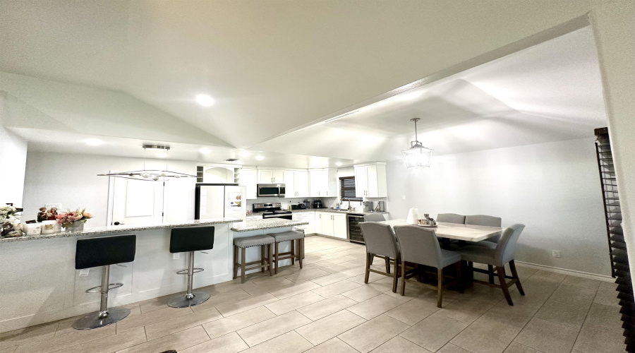 1414 Ocaso Dr., Laredo, Texas 78045, 4 Bedrooms Bedrooms, 6 Rooms Rooms,2 BathroomsBathrooms,Residential,For Sale,1414 Ocaso Dr.,20253182