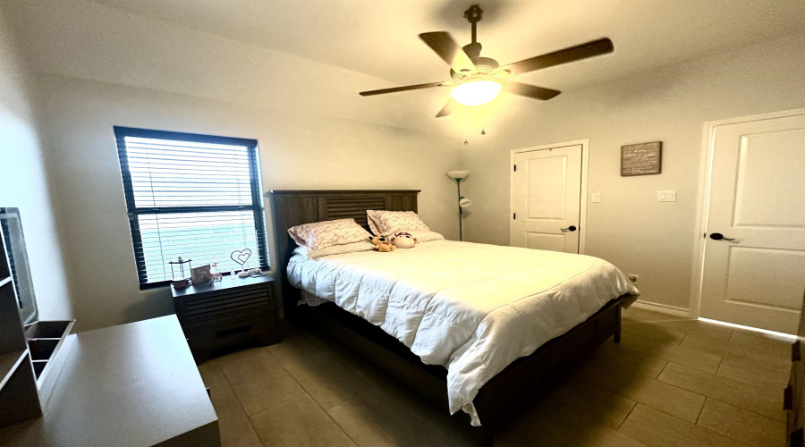 1414 Ocaso Dr., Laredo, Texas 78045, 4 Bedrooms Bedrooms, 6 Rooms Rooms,2 BathroomsBathrooms,Residential,For Sale,1414 Ocaso Dr.,20253182