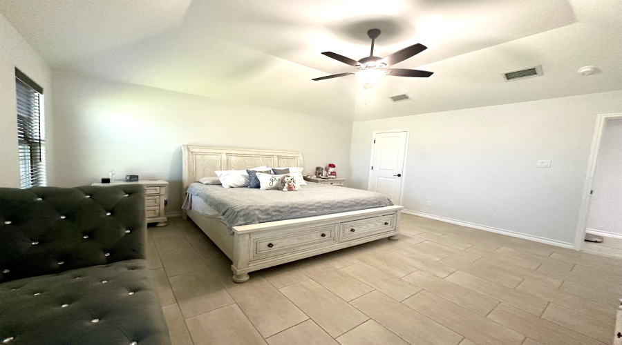 1414 Ocaso Dr., Laredo, Texas 78045, 4 Bedrooms Bedrooms, 6 Rooms Rooms,2 BathroomsBathrooms,Residential,For Sale,1414 Ocaso Dr.,20253182