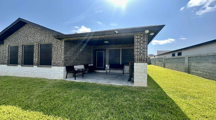 1414 Ocaso Dr., Laredo, Texas 78045, 4 Bedrooms Bedrooms, 6 Rooms Rooms,2 BathroomsBathrooms,Residential,For Sale,1414 Ocaso Dr.,20253182